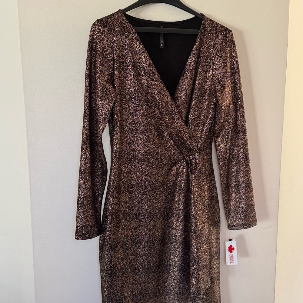 Size Large- Gold and Black Metallic Long Sleeve Wrap Dress